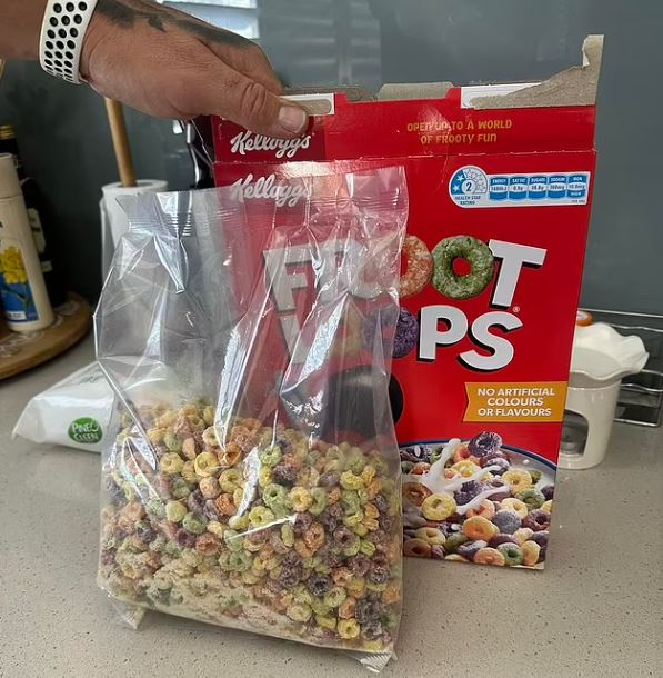 Mum stunned after spending $10 on 'half empty' bag of Froot Loops 1