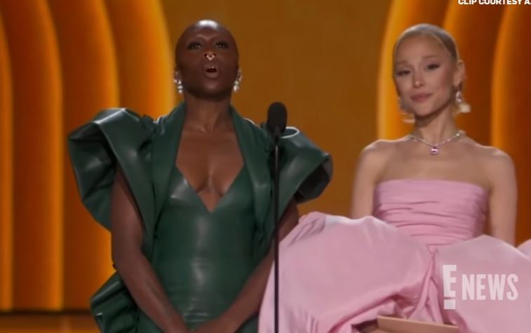 Ariana Grande was baffled after changing her voice at the Oscars 4