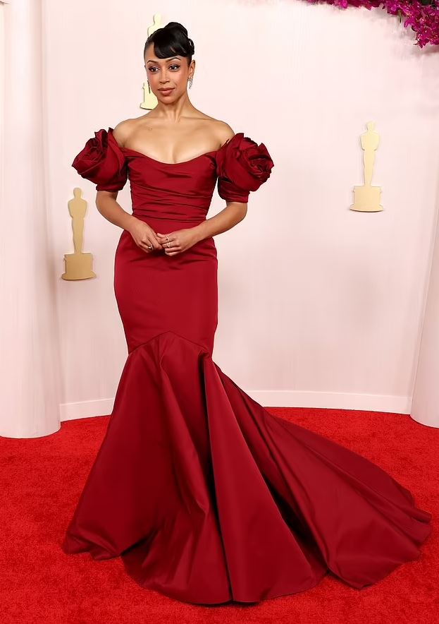 Liza Koshy takes a huge fall on the Oscars 2024 red carpet while wearing 8-inch heels 1