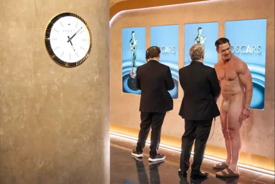 Behind-the-scenes pictures reveal whether John Cena undressed at the Oscars stage 4