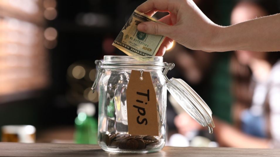 Restaurants spark debate after using simple tricks to convince customers to tip more 3