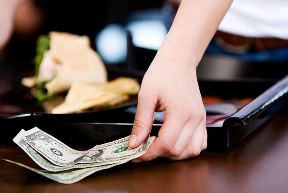 Restaurants spark debate after using simple tricks to convince customers to tip more 4