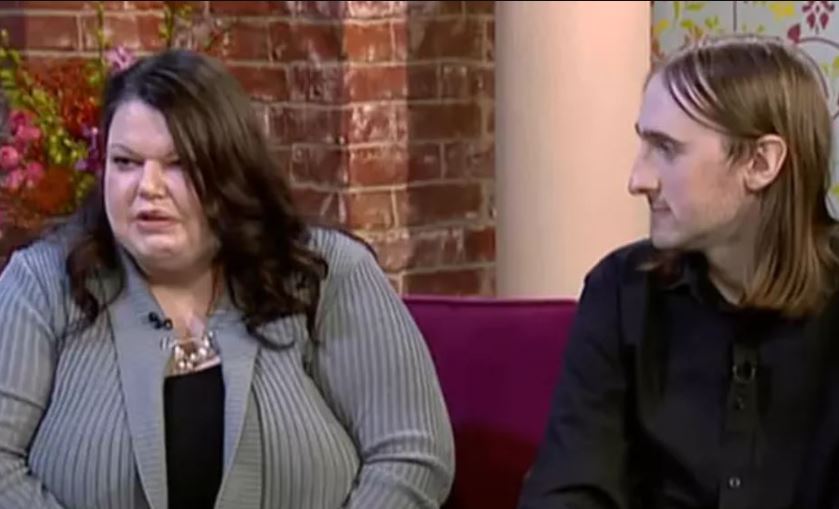 'World's most jealous woman' forced husband to take lie detector test every time he came home 3