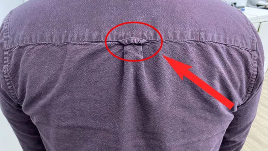 People are just realizing why button-down shirts have Loops on the back 3