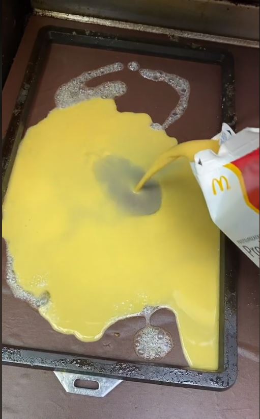People vow to never eat it after McDonald's employee shares how the chain makes scrambled eggs 1