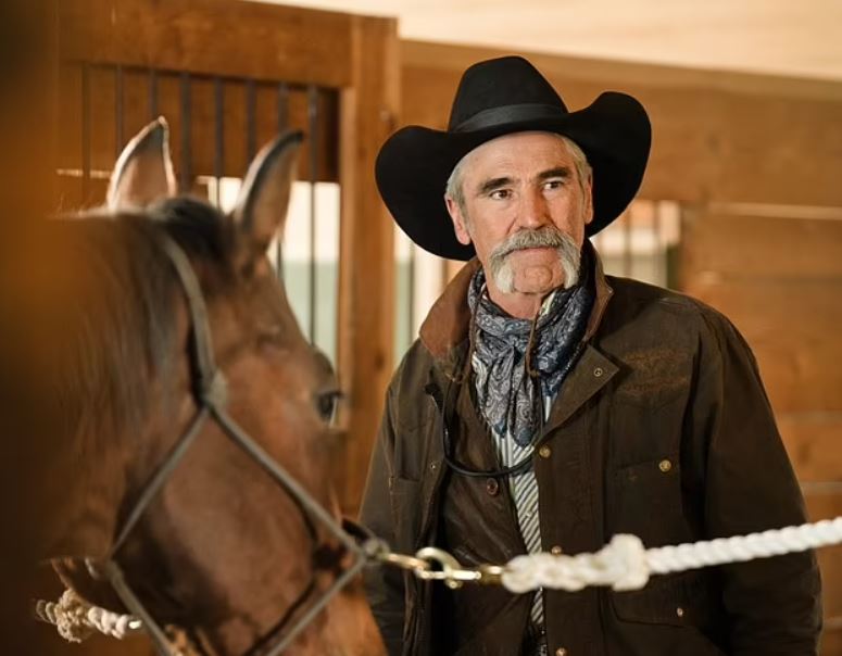 'Yellowstone' star left stunned after revealing he was kicked off a plane 1