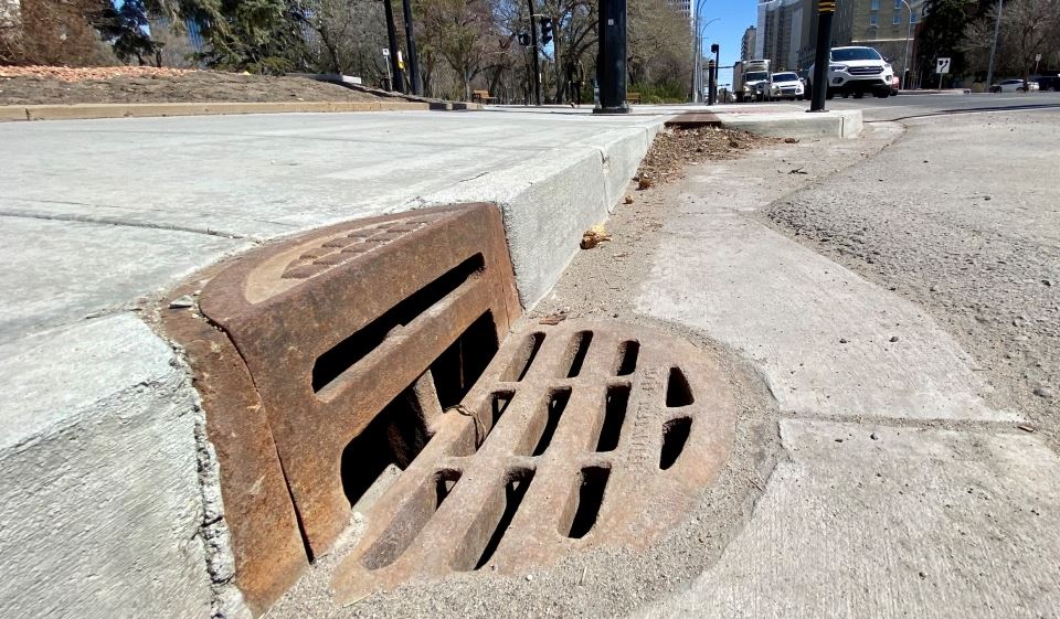 Man refuses rescue after being stuck in storm drain, saved 36 hours later 2