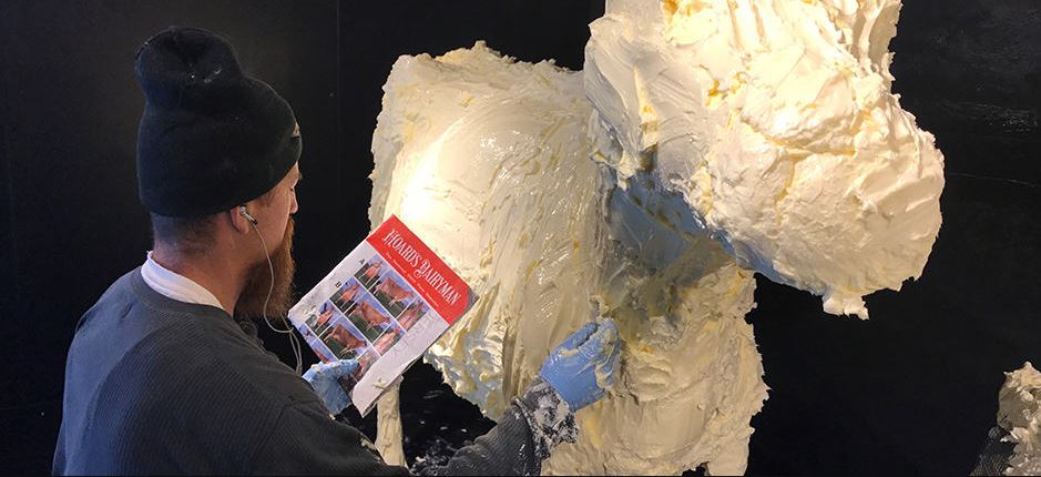 People lost their minds after realizing Iowa State Fair butter cow was not completely made of butter 5