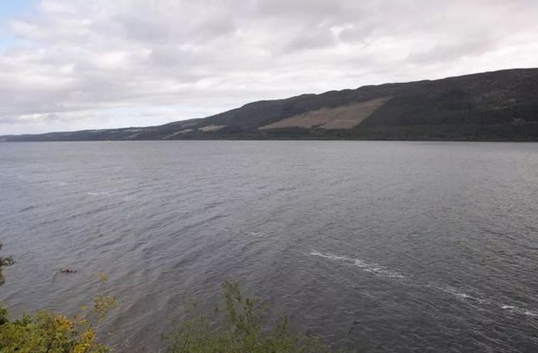 Holidaymaker stunned after taking pic of '8ft beast', fuels Loch Ness Monster theories 3