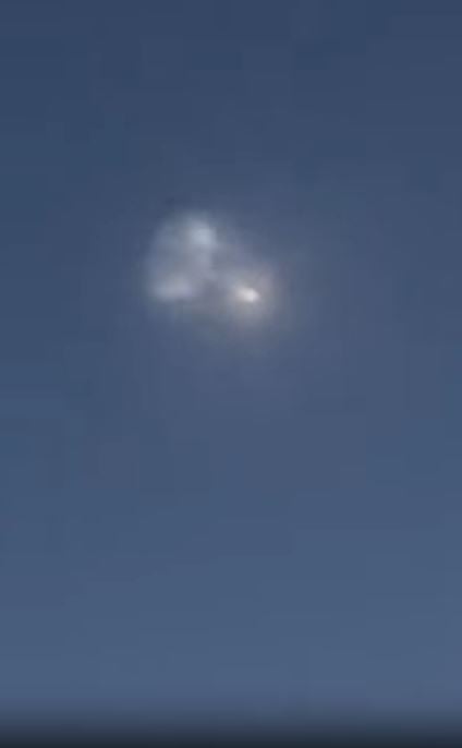 Resident stunned after capturing mysterious sight in the sky 4