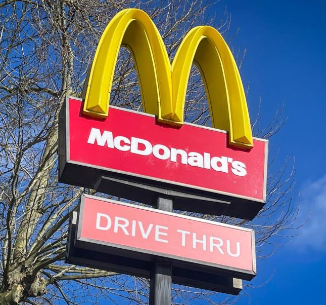 Woman stunned after showing a McDonald's meal looks like after keeping it for six years 4