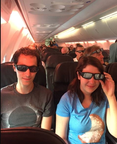 Passengers desperate after spending $1,150 on special 'eclipse flight' without seeing it 4