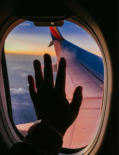 People are just realizing why plane windows are round 3