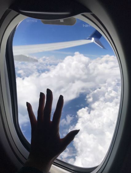 People are just realizing why plane windows are round 2