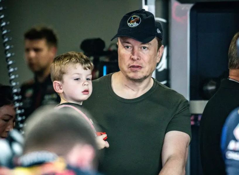 Elon Musk confirms use of 'secret account' to pretend to be a child 3