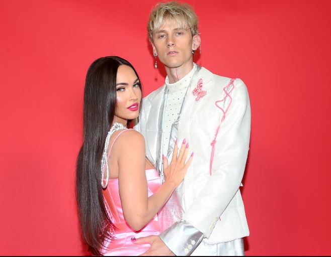 Megan Fox has issued some advice for women following the end of her engagement to MGK 2