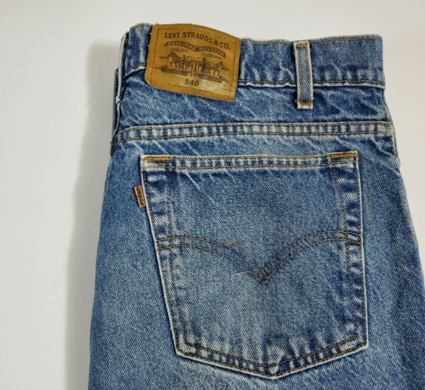  People are just realizing why jeans have a leather patch on the back 2