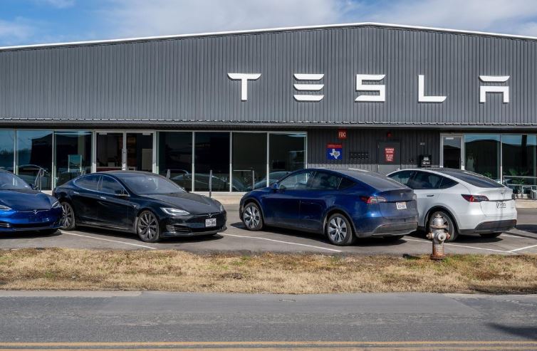Elon Musk cuts 14,000 jobs amid falling electric car sales 5