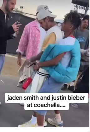 Justin Bieber kisses Jaden Smith at Coachella in Sweet Encounter 2
