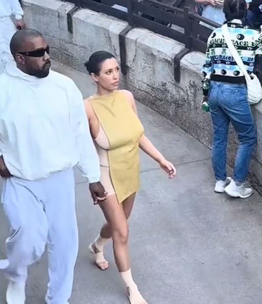 Disneyland criticized after allowing Kanye West's Wife, Bianca Censori to go barefoot at the theme park 2