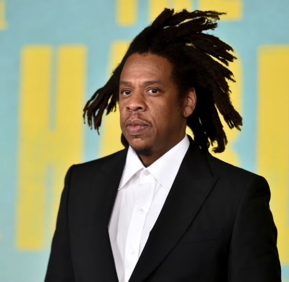 Jay-Z sparks debate after tipping $11,000 on $91,000 bar bill 1