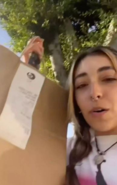 Tiana's TikTok video showcases her hour of work, including order pickups and deliveries.  Image Credit: TikTok/@tiana.com