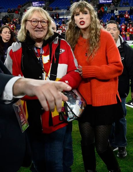 Travis Kelce's mom, Donna praises 'talented' Taylor Swift for 'TTPD' album 6