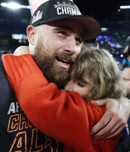 Travis Kelce's mom, Donna praises 'talented' Taylor Swift for 'TTPD' album 7