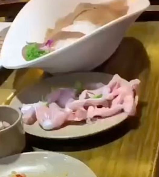 Video shows meat seemingly crawling off the plate, shocking viewers. Image Credits: @Rie Pretty Redbone Phill