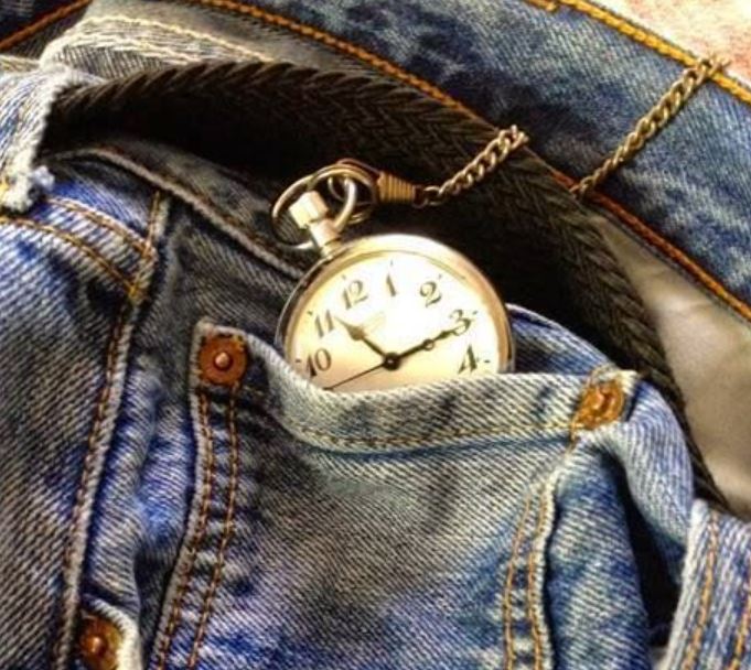 People are just discovering the purpose of those tiny pockets on jeans 3