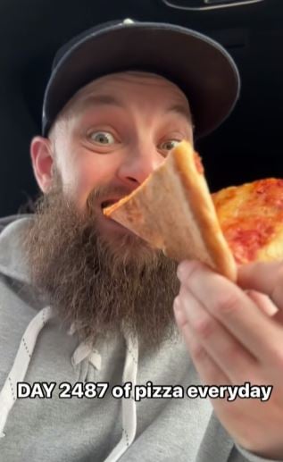 Man who 'eaten pizza every day for six years' reveals incredible health 2