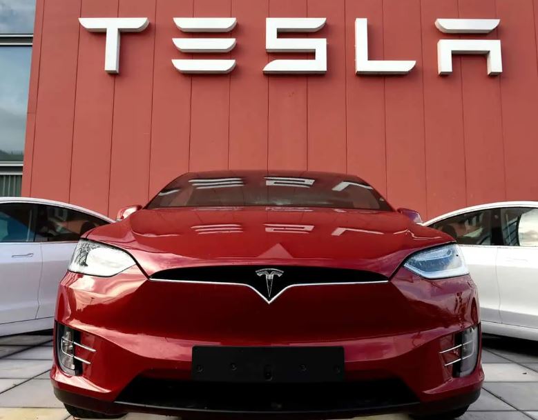 Tesla's warning against using the vehicle during software installation was highlighted to prevent potential damage. Image Credits: Getty