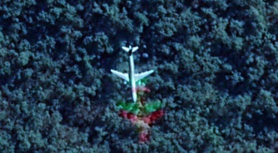 'Ghost' jet found nestled in Australian rainforest.Image Credits: Google  Maps.