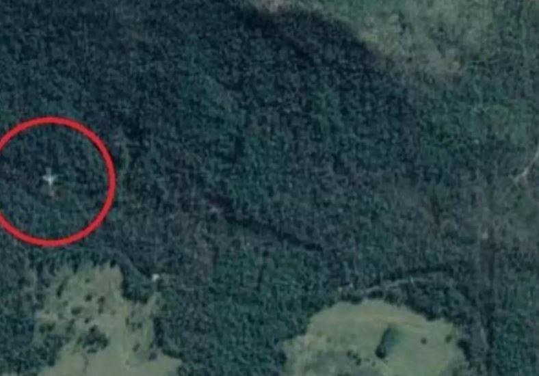 1. Eagle-eyed map surveyors discover 'ghost' plane on Google Maps, stunning viewers. Image Credits: Google Maps