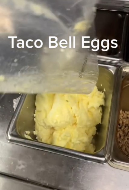 Taco Bell fans vow to never eat again after worker reveals how they cook their eggs on the breakfast menu 3