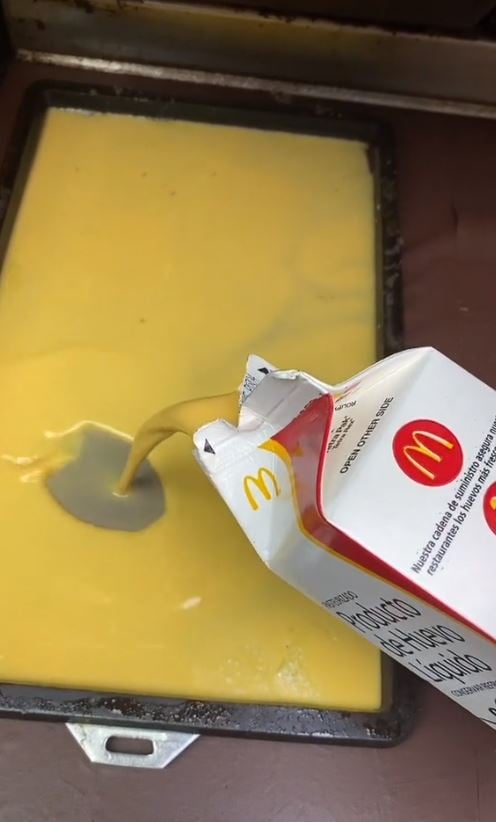 People vow to avoid McDonald's eggs after employee reveals preparation. Image Credits: @kallme.yaniii/Tiktok