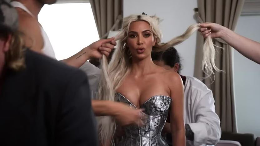 Behind-the-scenes footage reveals Kim Kardashian's 'pain is beauty' experience at Met Gala 8