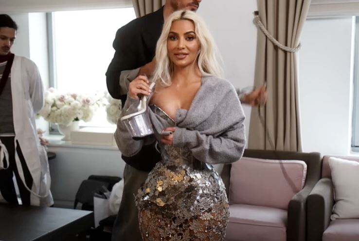 Behind-the-scenes footage reveals Kim Kardashian's 'pain is beauty' experience at Met Gala 5
