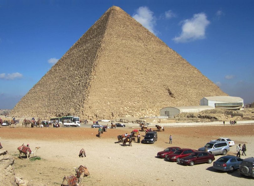 NASA warns object the size of the Great Pyramid of Giza will skim past Earth today 3