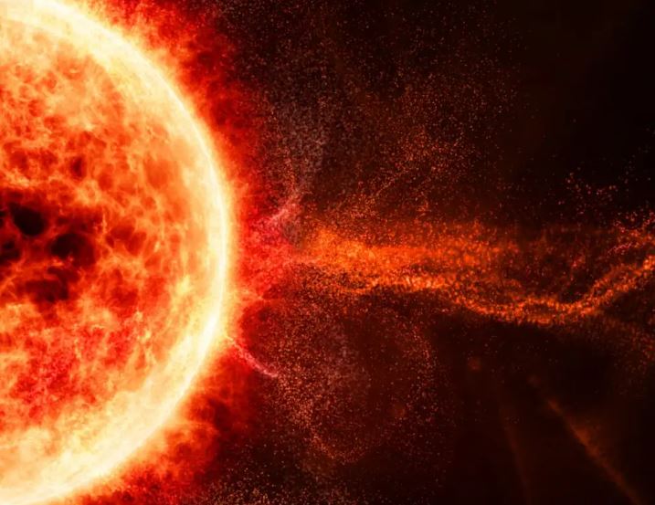 Scientists warn of impending solar storm causing internet and phone blackouts 1