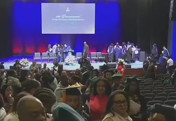 Howard University Graduation forced to cancel mid-ceremony due to chaos 1