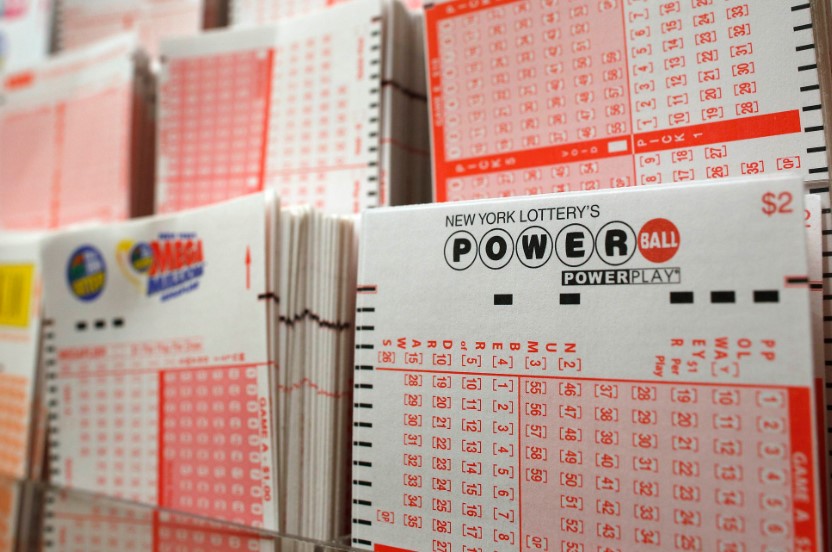 Lottery winner was accused by family of lying about sharing $1 billion in windfall 5