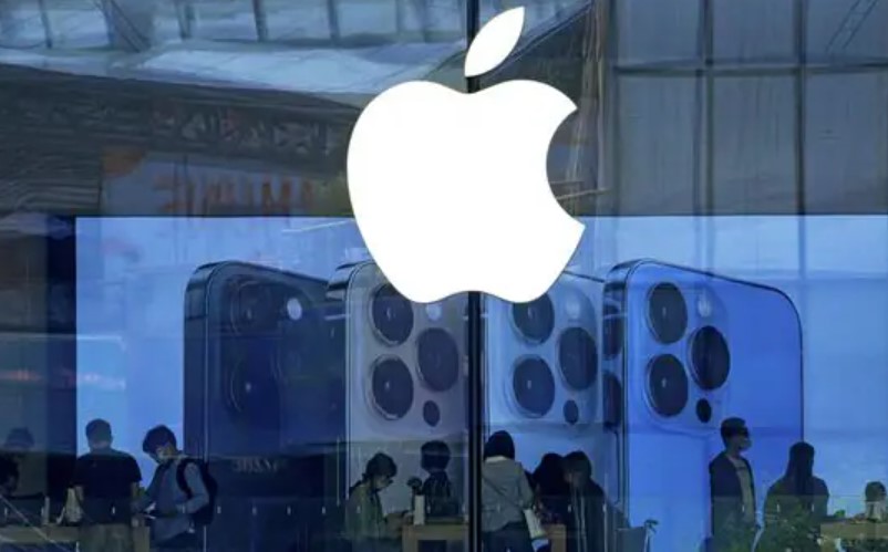 IPhone users can claim $349 from Apple's $35 million settlement. Image Credits: Getty