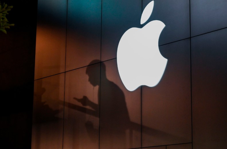 The lawsuit alleges Apple concealed defects in audio chips. Image Credits: Getty