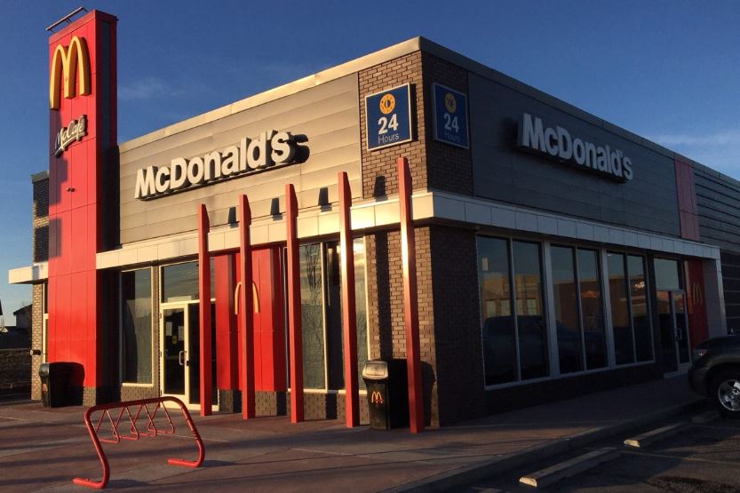 Employee reveals horrors of working at McDonald's during rush, but can't quit 6