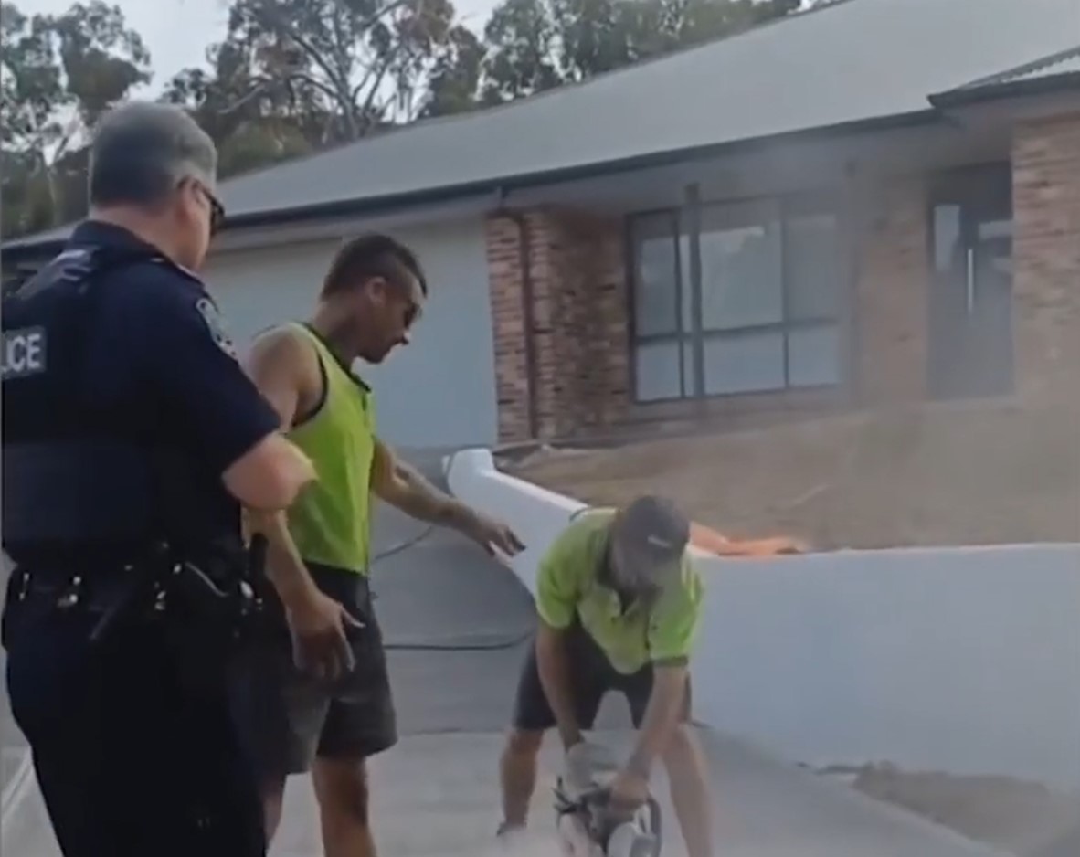 Hallett and Sommerville of Clare Concreting allege homeowner paid $10,000, remaining $3,500 unsettled. Image Credit: 7NEWS