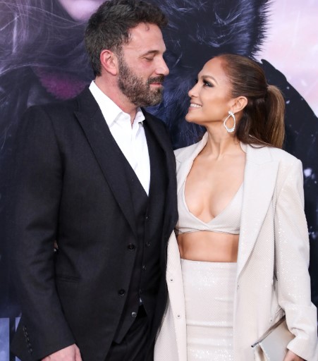 Jennifer Lopez and Ben Affleck sell their $60 Million home amid divorce rumors 6