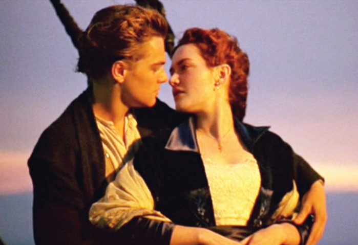 Kate Winslet opens up about the iconic Titanic kiss with Leonardo DiCaprio 4