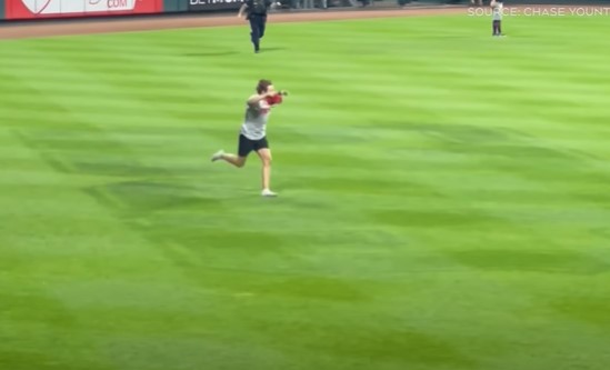 He wore a throwback Johnny Bench jersey and performed a backflip. Image Credits: Twitter