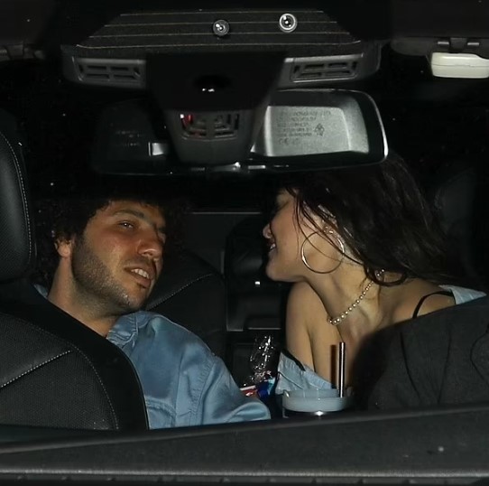 Selena Gomez spots sharing a kiss with boyfriend Benny Blanco during their date 6